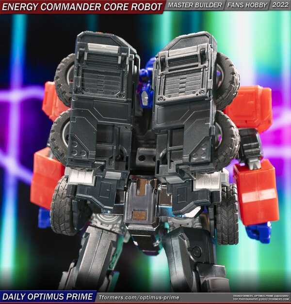 Daily Optimus Prime Energy Commander Core Robot  (9 of 11)